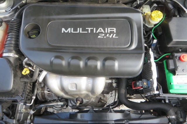 Used 2016 Dodge Dart SXT image 11