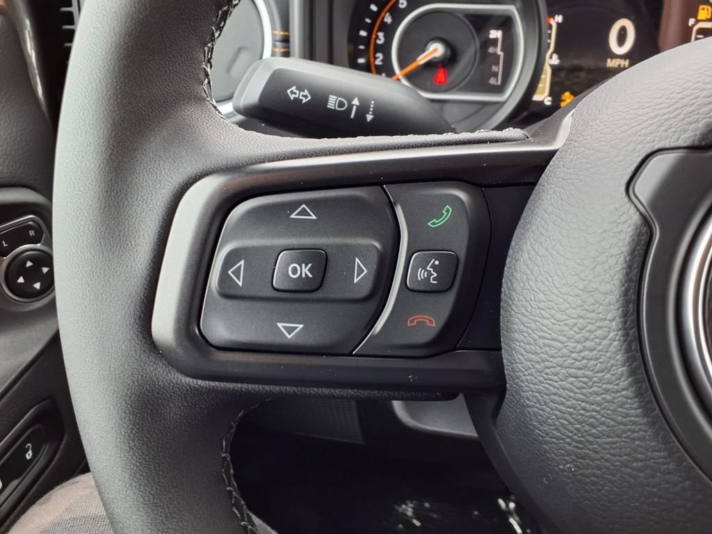 New 2026 Jeep Gladiator Sport AWD/4WD image 13