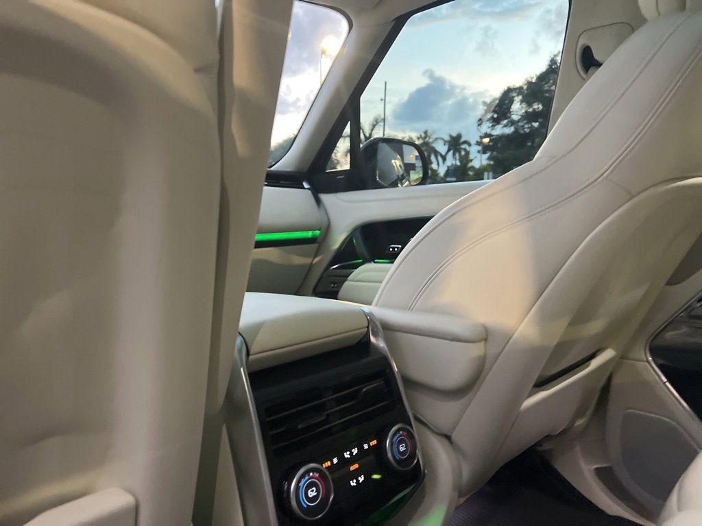 Used 2023 Land Rover Range Rover SE image 64