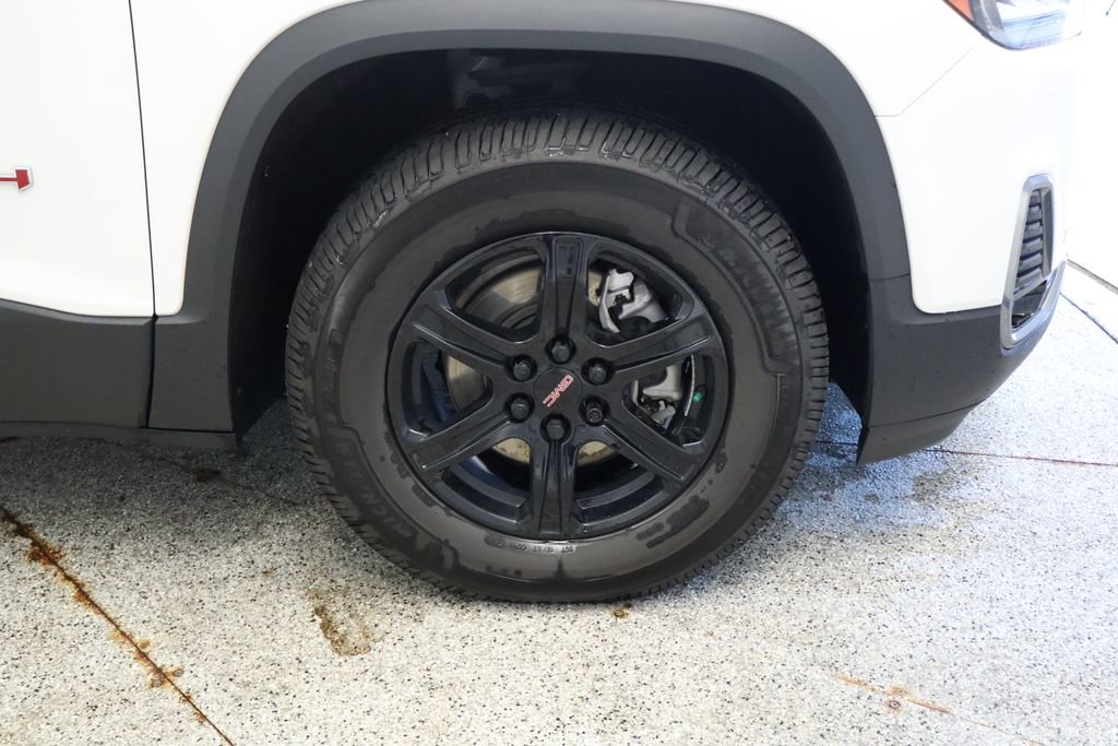 Used 2022 GMC Acadia AT4 w/ Technology Package AWD/4WD image 18