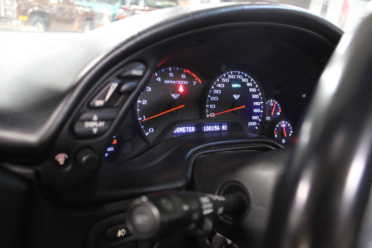 Used 2001 Chevrolet Corvette Coupe w/ Preferred Equipment Group2 RWD image 37