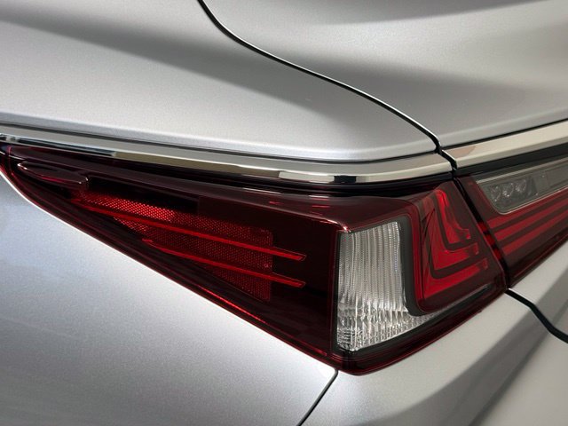 Certified 2025 Lexus ES 350 w/ Premium Package FWD image 15