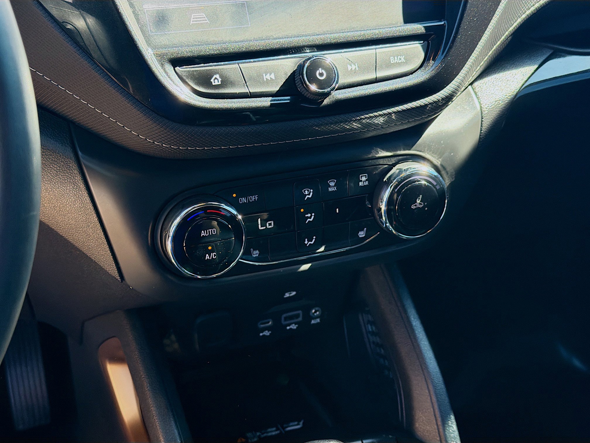 Used 2022 Chevrolet TrailBlazer ACTIV w/ Technology Package image 14