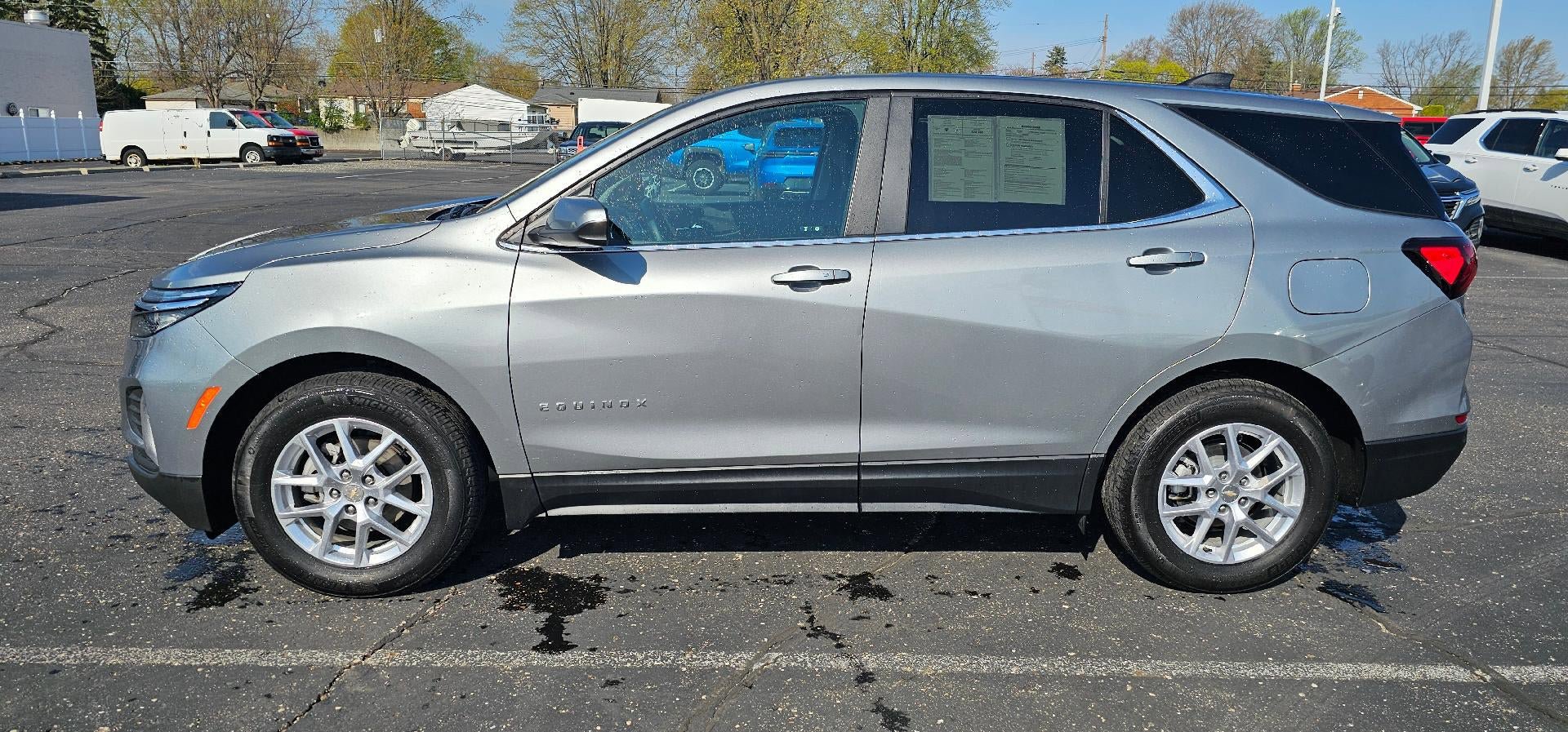 Used 2023 Chevrolet Equinox LT FWD image 4