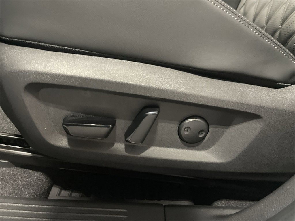 New 2026 Nissan Rogue Platinum image 12