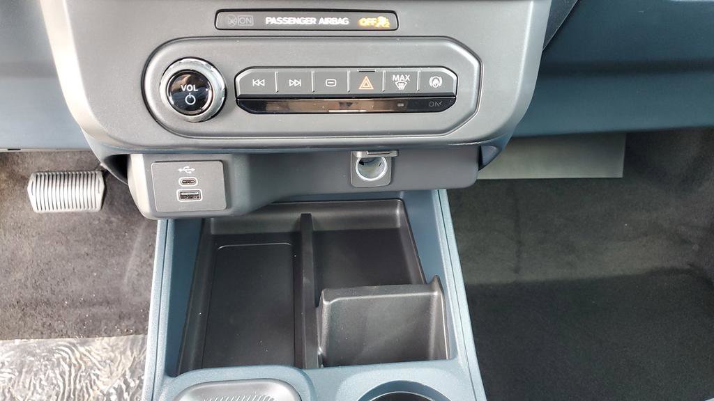 New 2025 Ford Maverick XL w/ Equipment Group 102A image 29