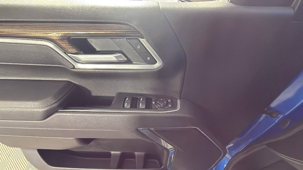 Used 2025 Chevrolet Silverado 1500 LT image 25