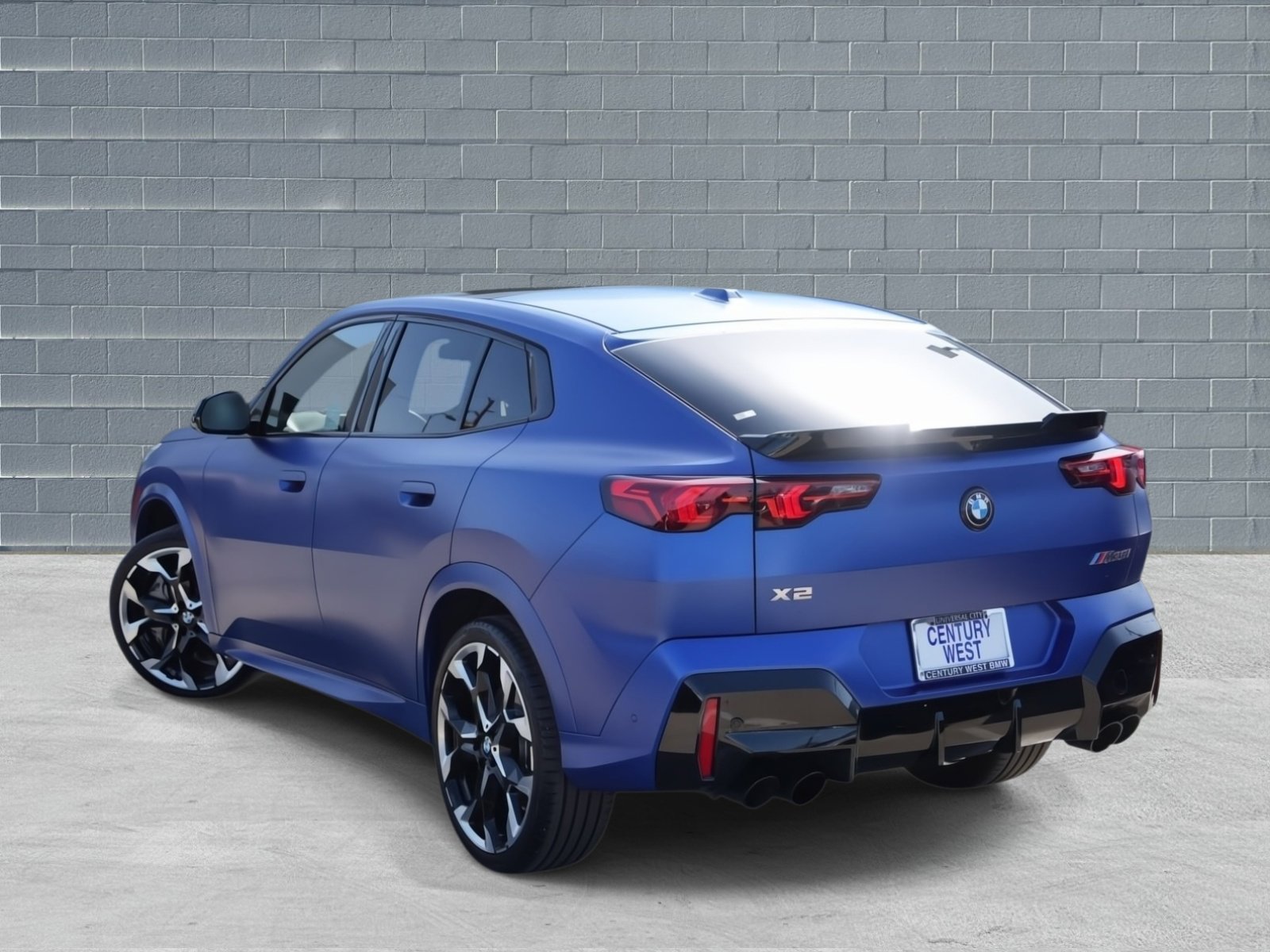 Used 2024 BMW X2 M35i w/ Premium Package image 3