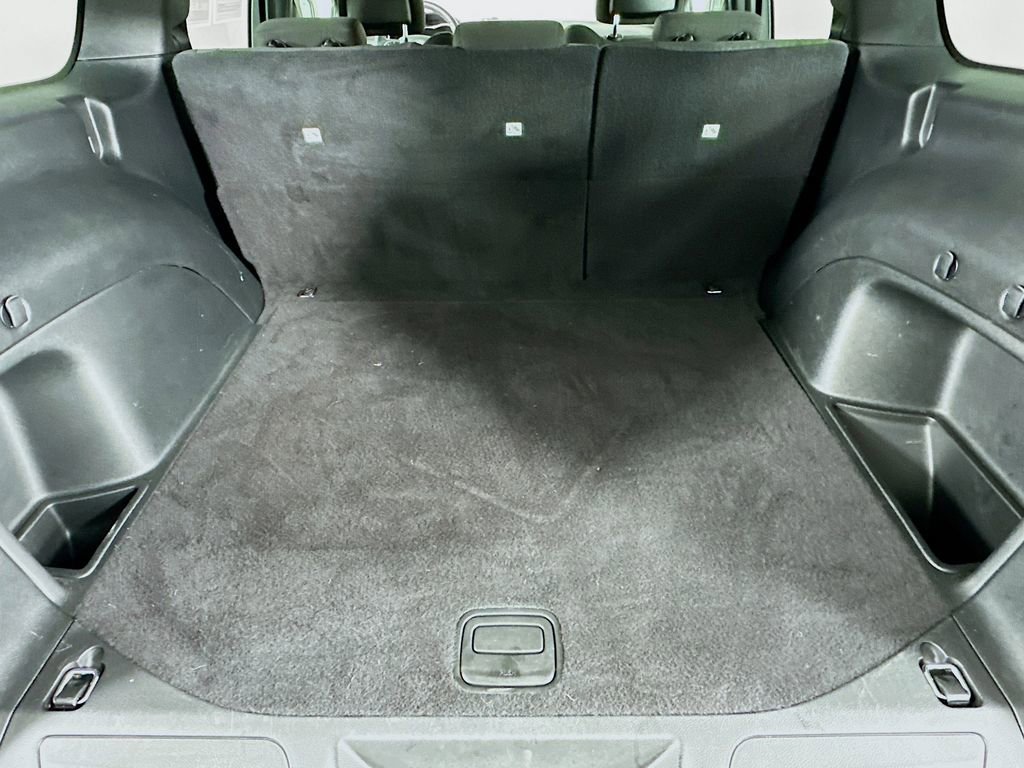 Certified 2021 Jeep Grand Cherokee Laredo w/ Security & Convenience Group image 33