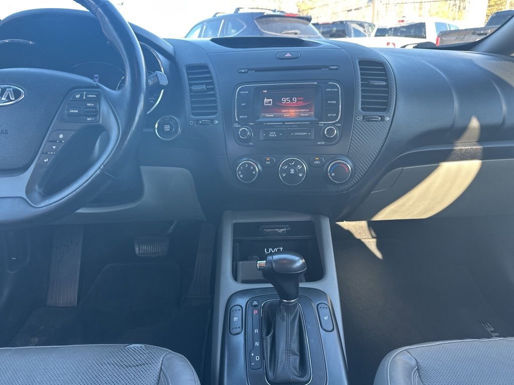 Used 2015 Kia Forte EX w/ EX Premium Package image 19