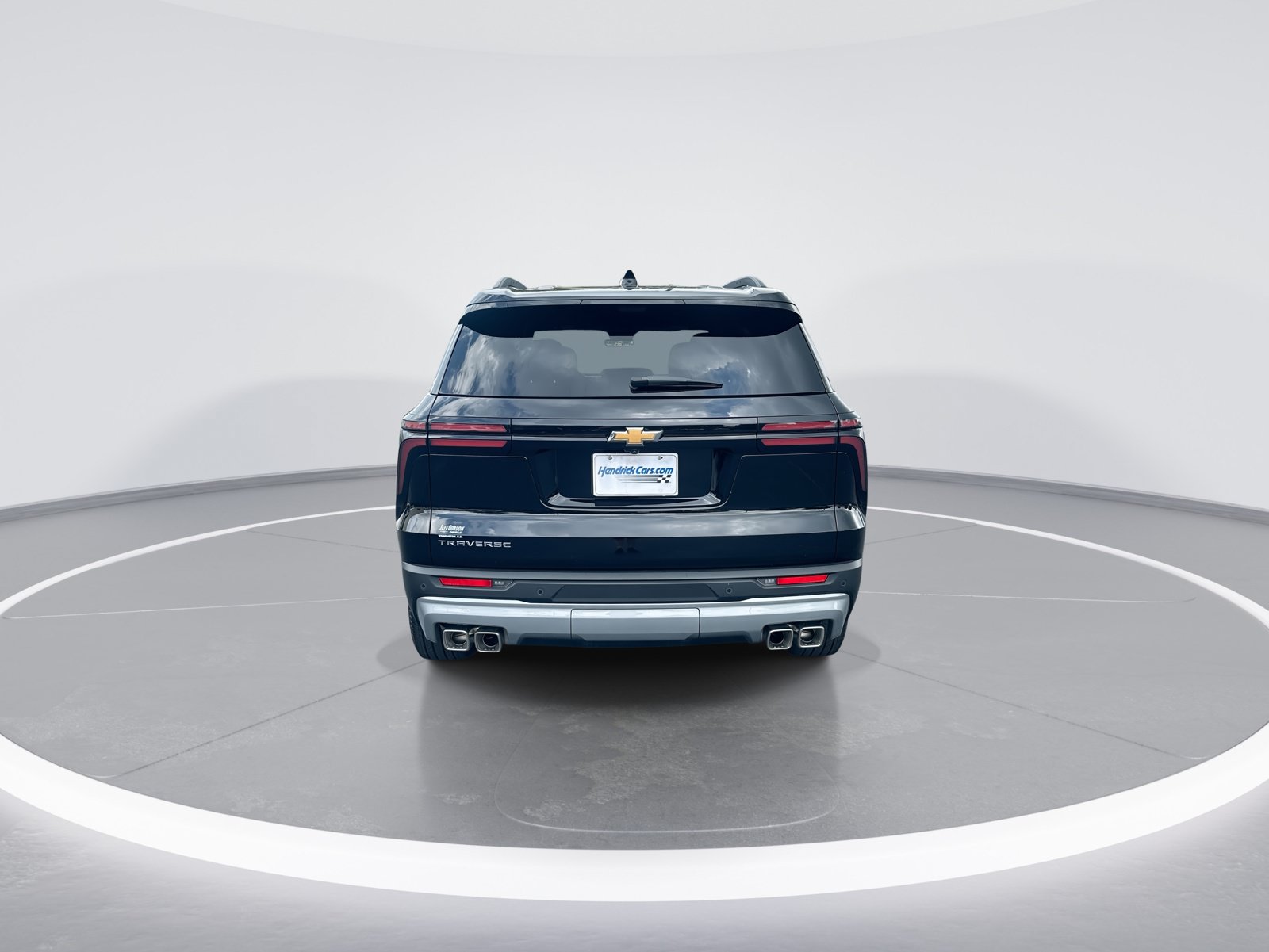 Used 2026 Chevrolet Traverse LT w/ Driver Confidence Package FWD image 8