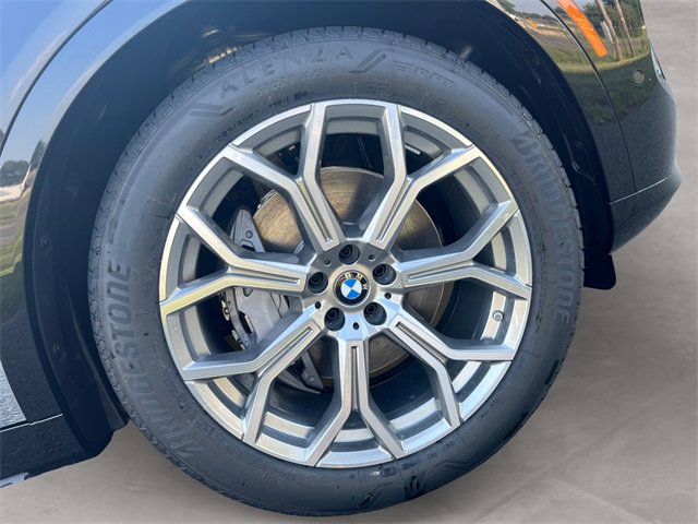 New 2026 BMW X7 xDrive40i w/ Premium Package image 14