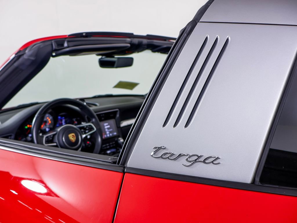 Certified 2018 Porsche 911 Targa 4S image 13