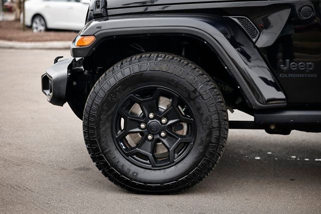 Used 2021 Jeep Gladiator Willys image 6