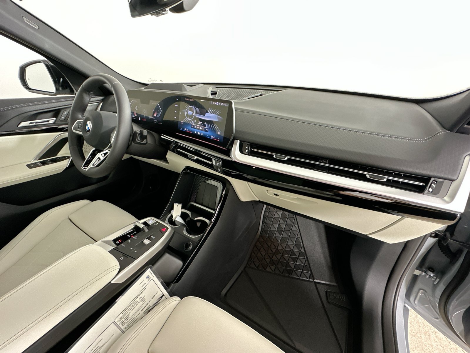 New 2026 BMW X2 xDrive28i w/ Technology Package AWD/4WD image 44