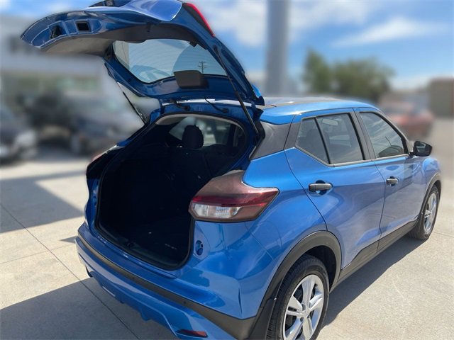 Used 2021 Nissan Kicks S image 30