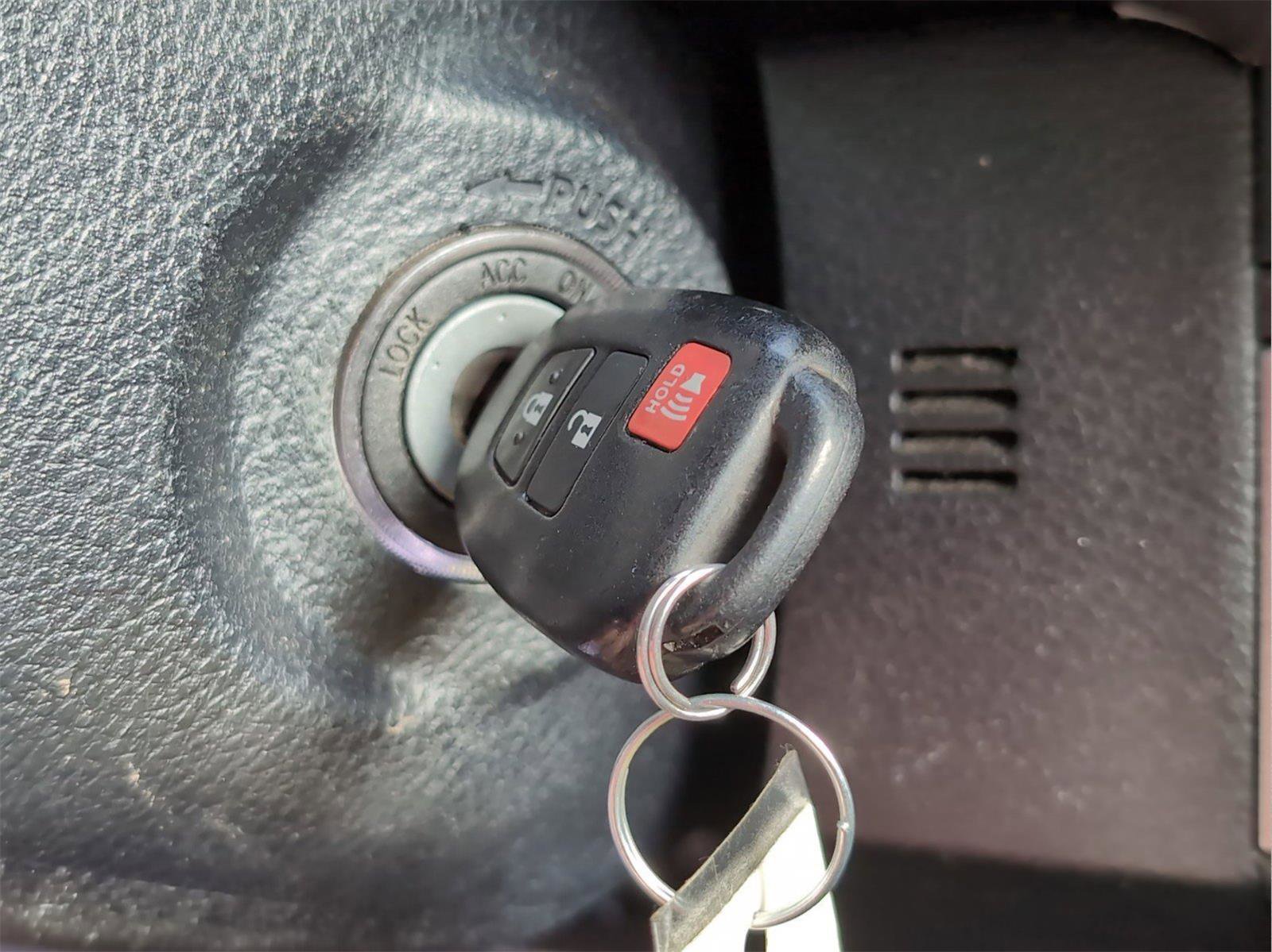 Used 2019 Toyota Tacoma SR5 RWD image 25