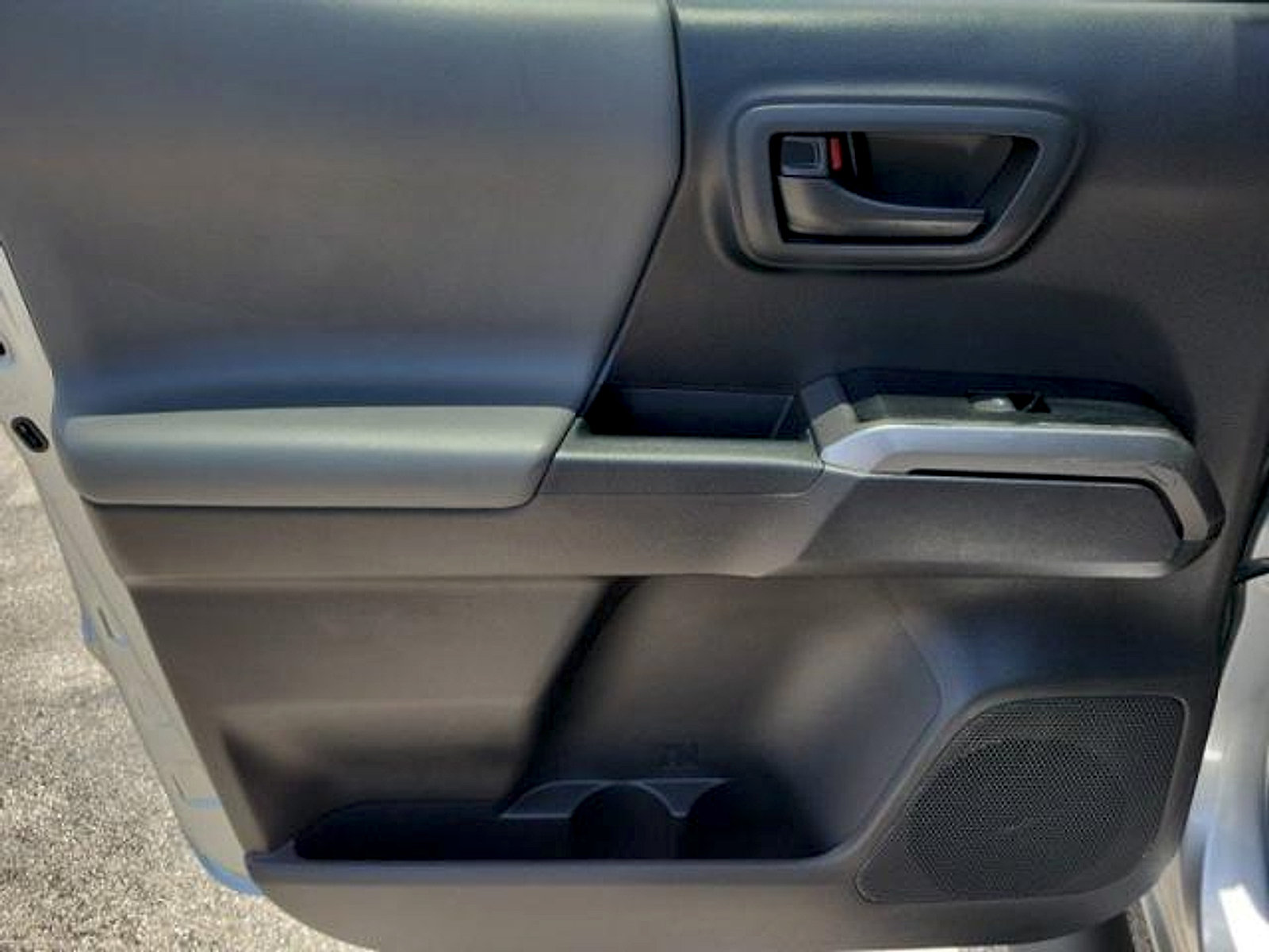 Used 2022 Toyota Tacoma SR5 w/ Technology Package RWD image 16