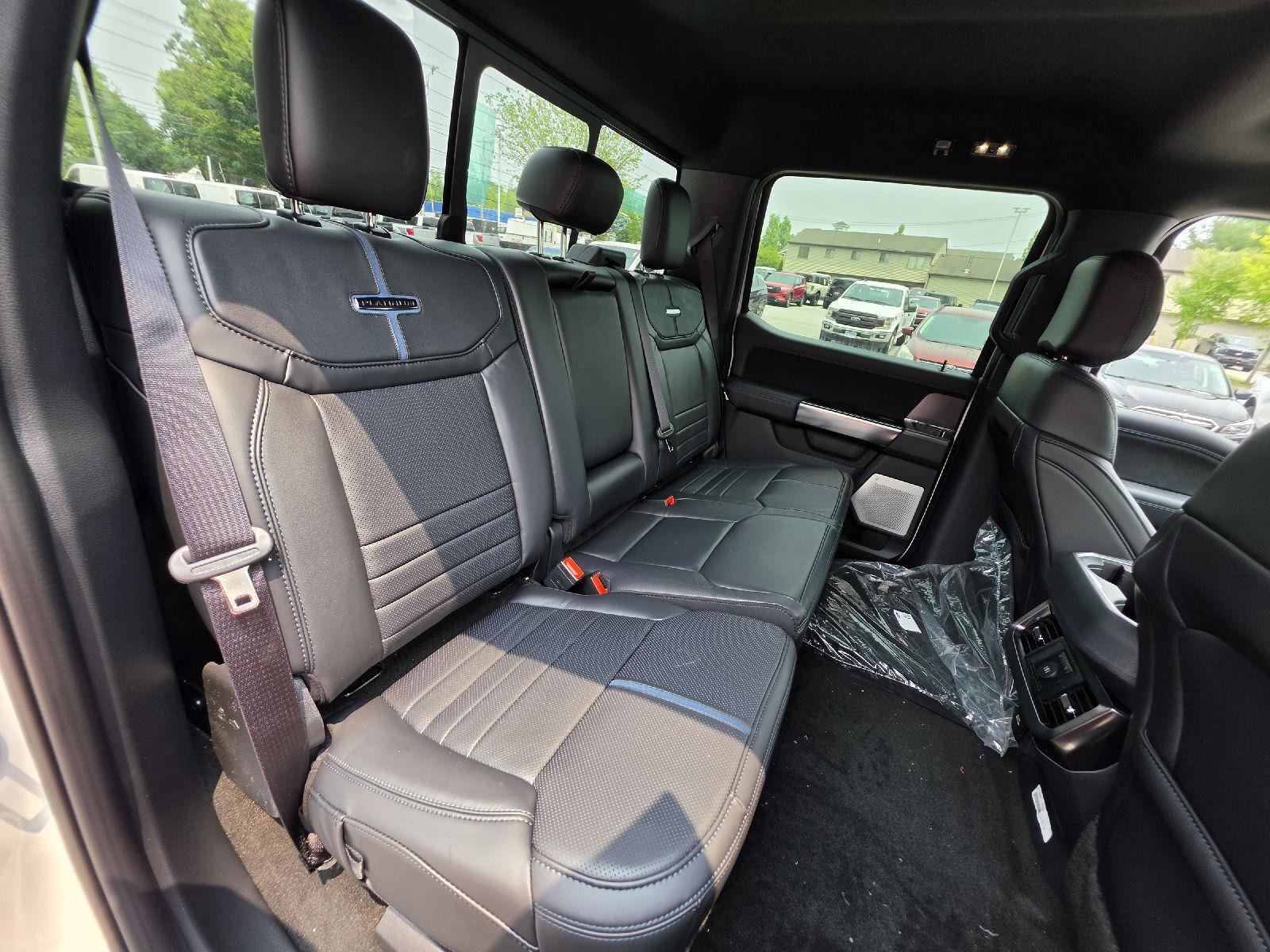 New 2026 Ford F350 Platinum w/ Snow Plow Prep Package AWD/4WD image 20