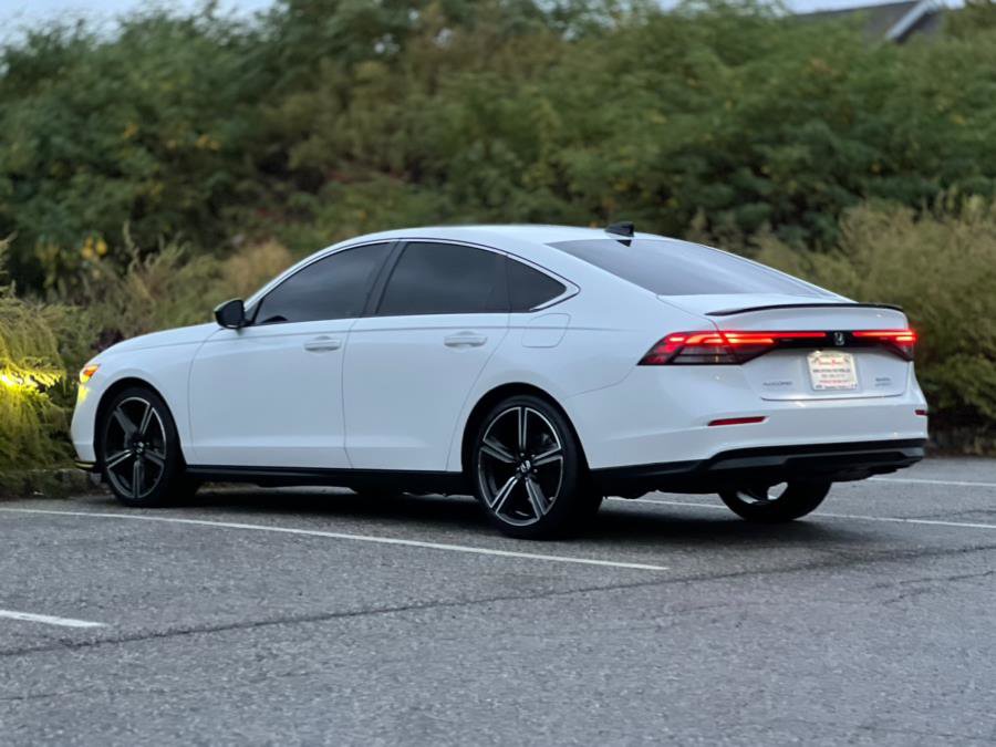 Used 2024 Honda Accord Sport image 6
