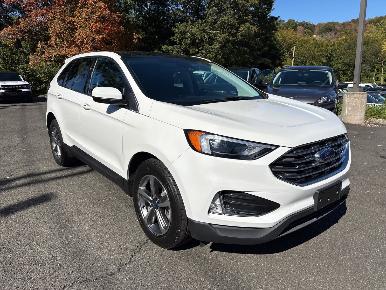 Used 2022 Ford Edge SEL w/ Convenience Package image 1