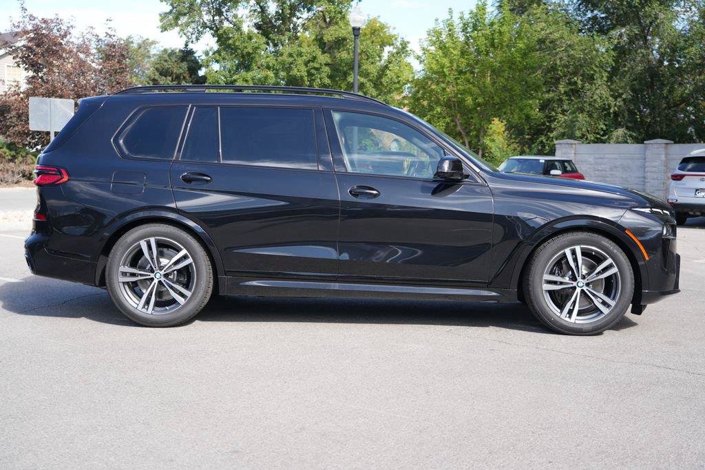 Used 2027 BMW X7 xDrive40i w/ M Sport Package AWD/4WD image 6