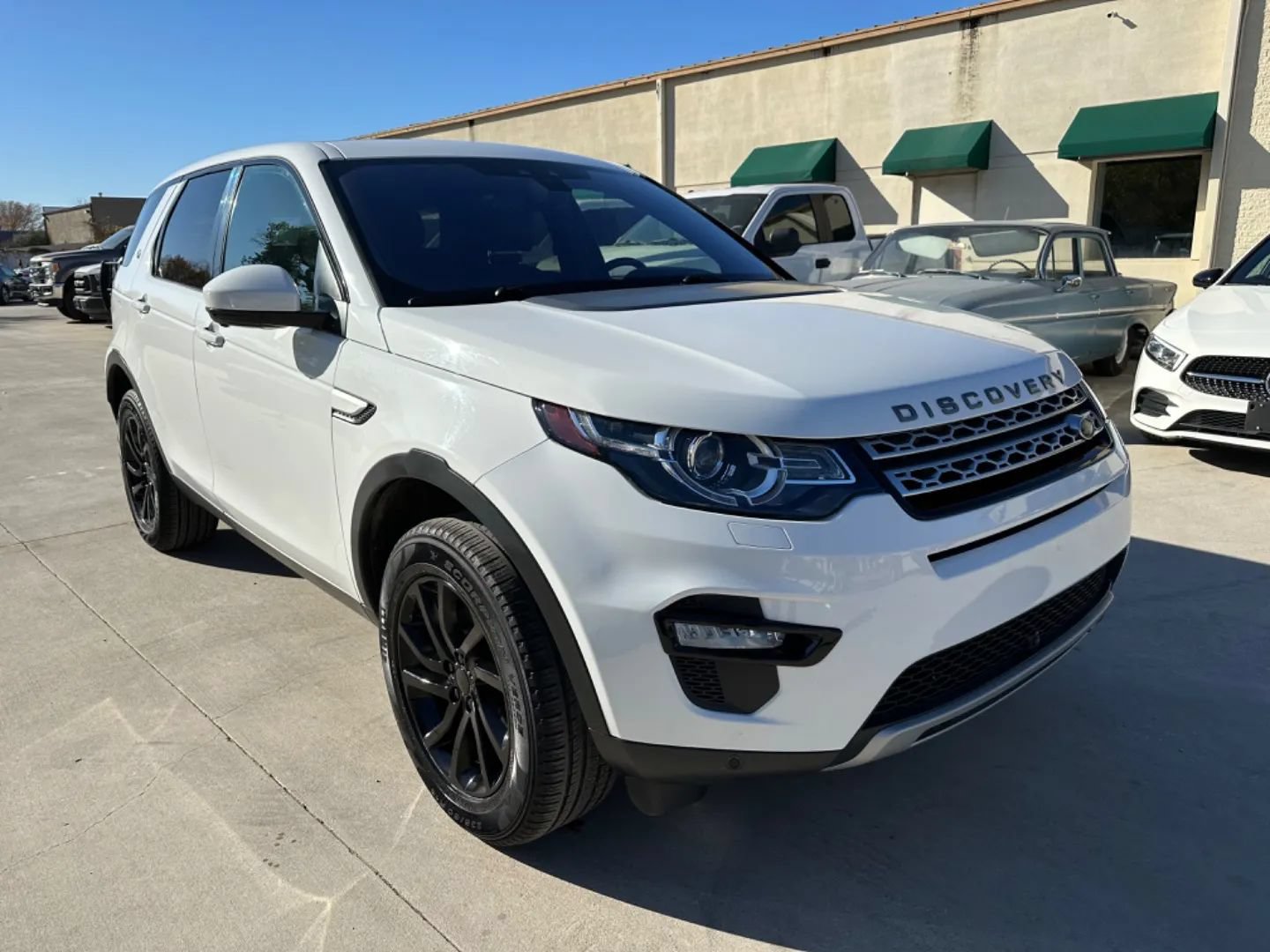 Used 2019 Land Rover Discovery Sport HSE AWD/4WD image 7