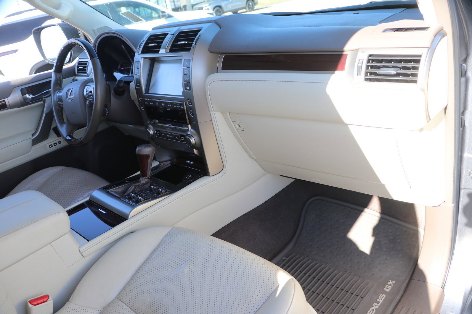 Used 2019 Lexus GX 460 Luxury image 38