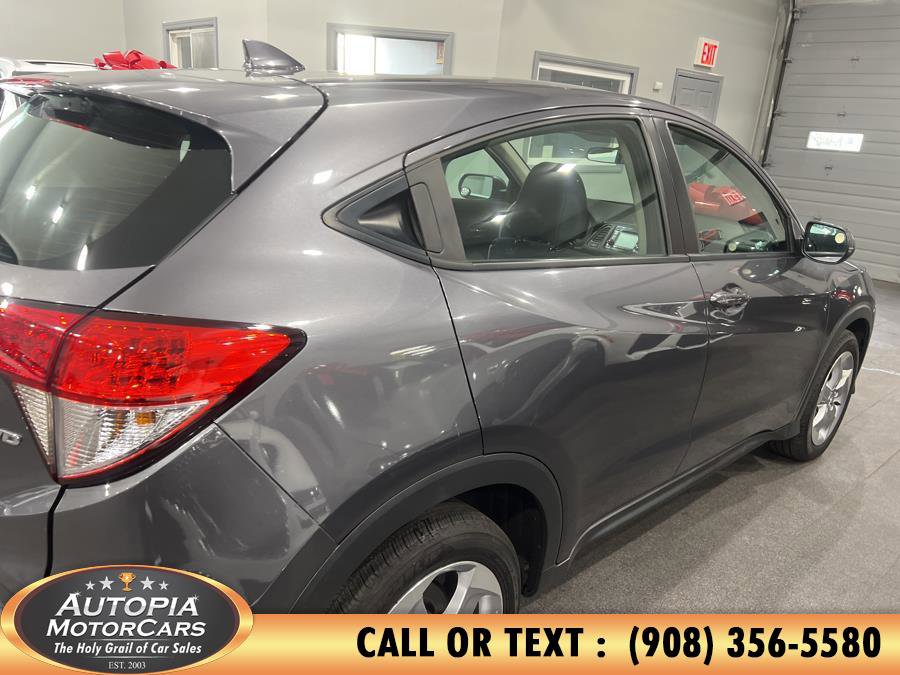 Used 2021 Honda HR-V LX image 8