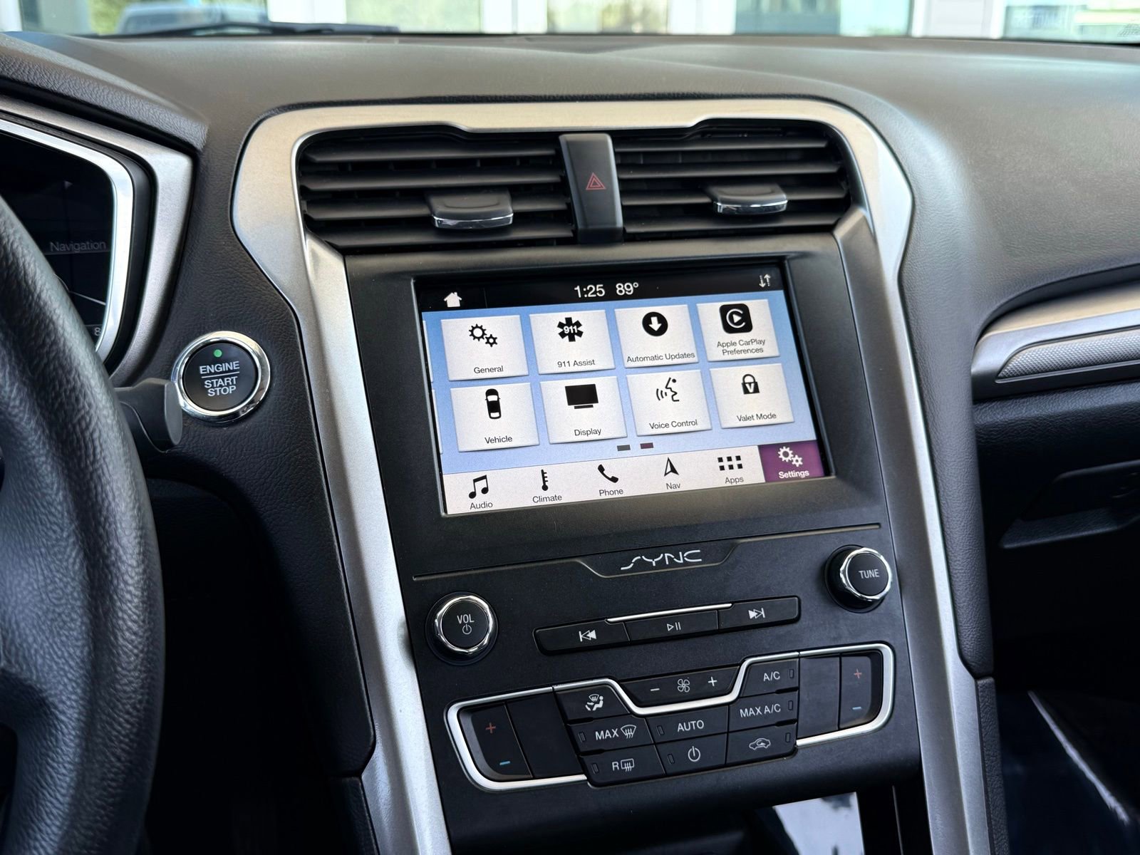 Used 2019 Ford Fusion SE image 33