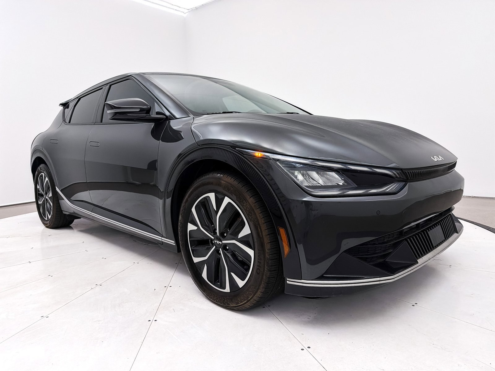 Used 2022 Kia EV6 Wind image 12