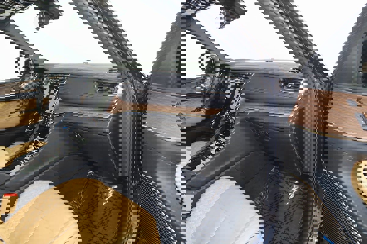 Used 2023 Jeep Grand Cherokee Summit w/ Luxury Tech Group V image 48