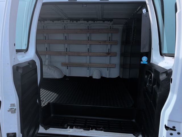 Used 2024 Chevrolet Express 2500 w/ Driver Convenience Package image 21