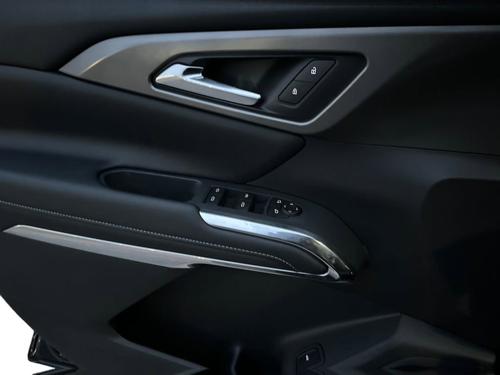 New 2026 Chevrolet Traverse LT image 11