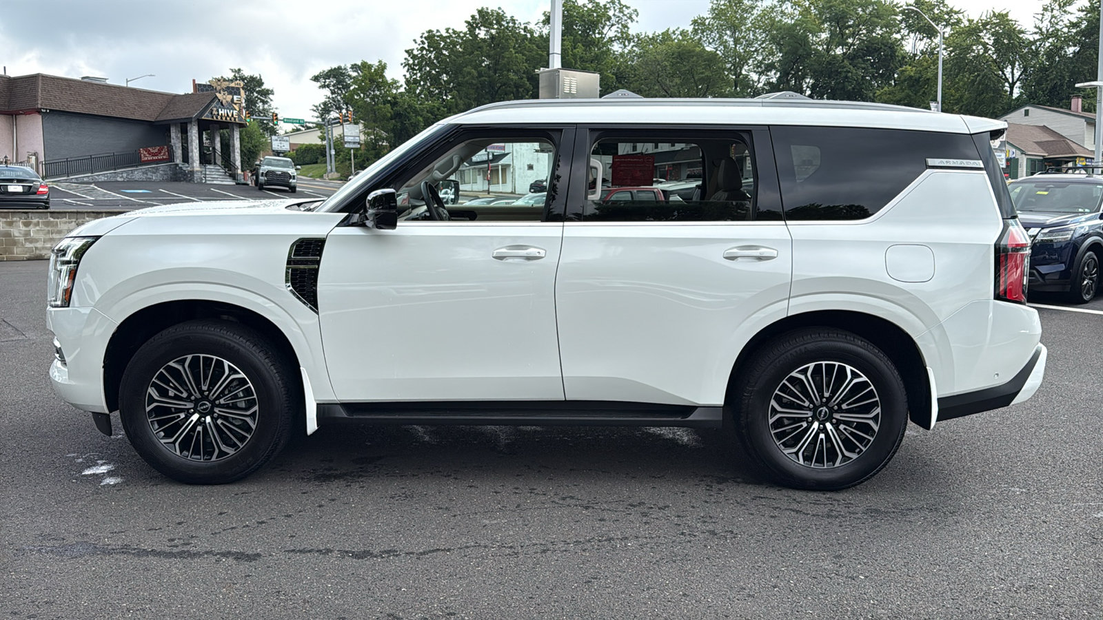 Certified 2026 Nissan Armada Platinum AWD/4WD image 4