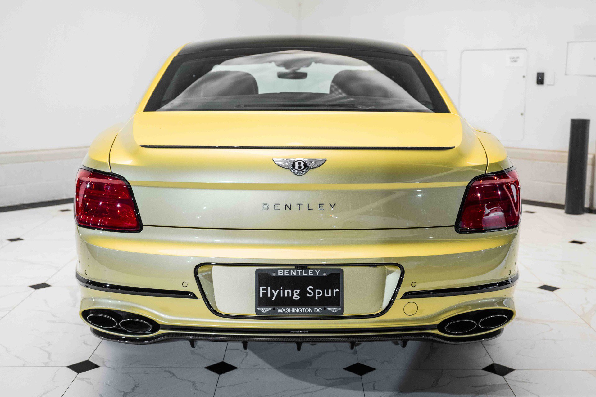 Used 2024 Bentley Flying Spur V8 image 10