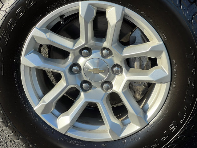 Used 2023 Chevrolet Silverado 1500 LT w/ Protection Package AWD/4WD image 7