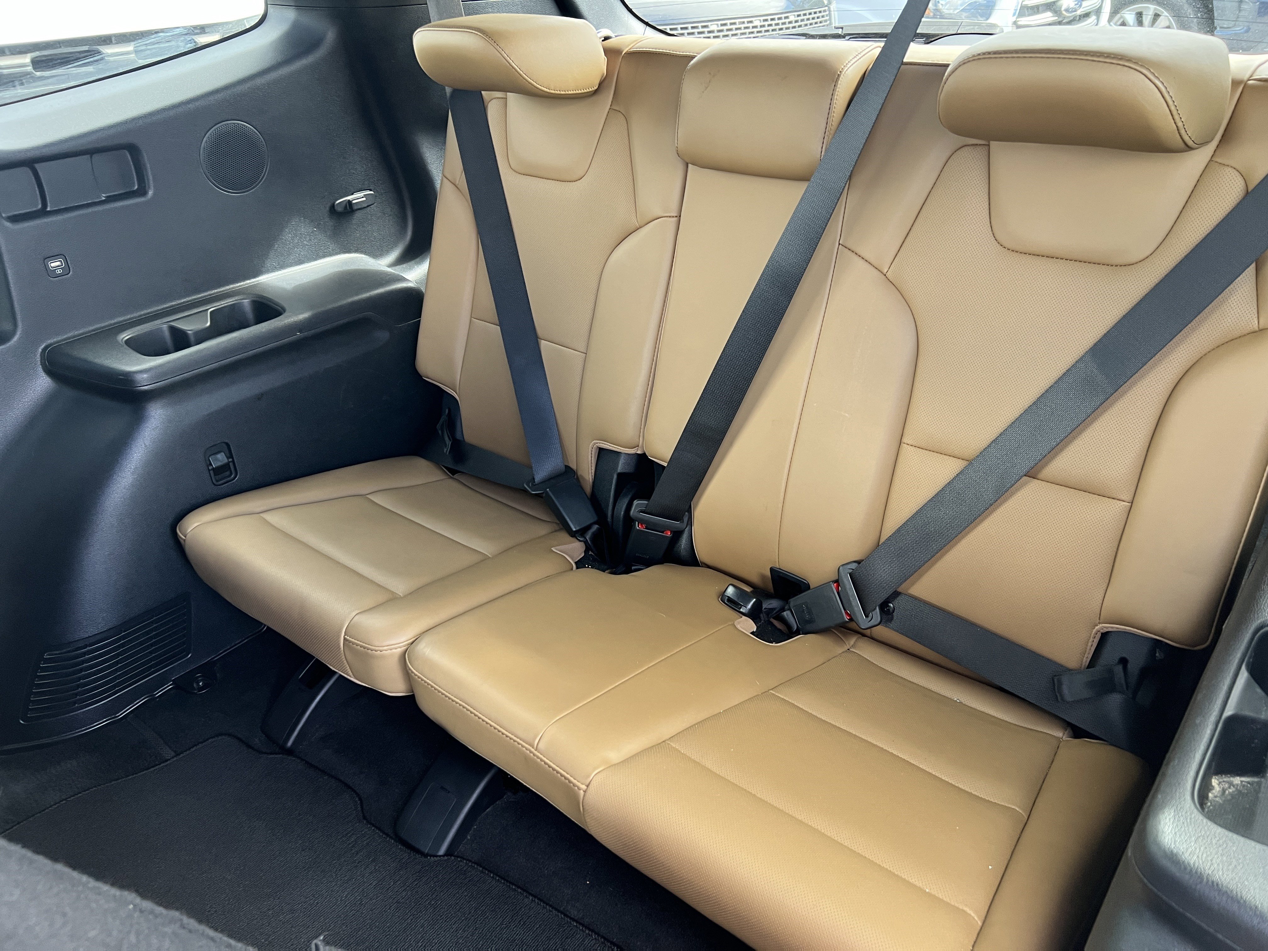 Used 2020 Kia Telluride SX w/ Towing Package image 16