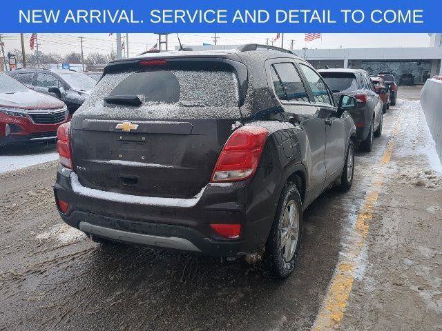 Used 2021 Chevrolet Trax LT w/ LT Convenience Package image 7