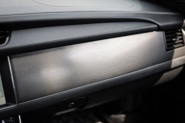 Used 2018 Jaguar XF S AWD/4WD image 40