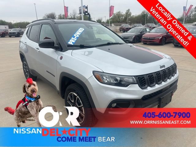 Used 2025 Jeep Compass Trailhawk image 7