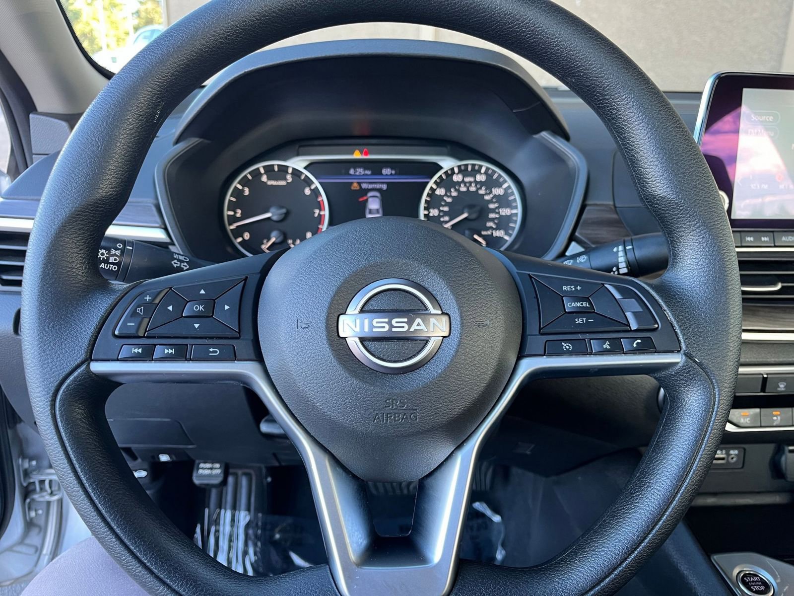 Used 2024 Nissan Altima 2.5 SV image 28