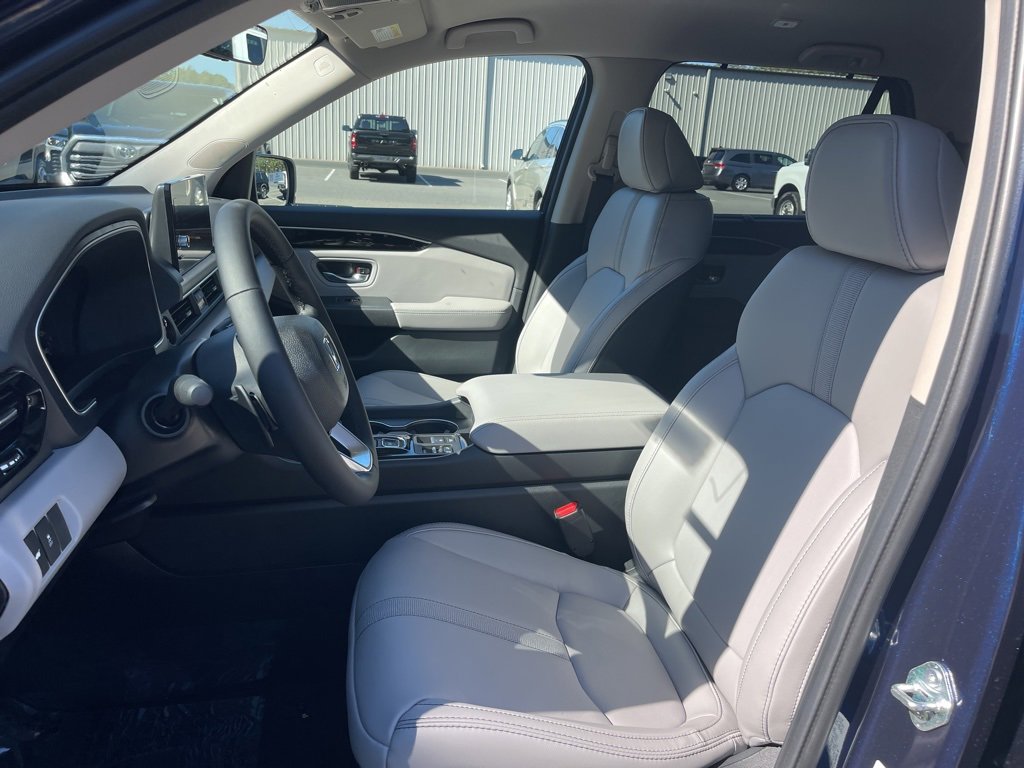 New 2025 Honda Pilot EX-L image 17