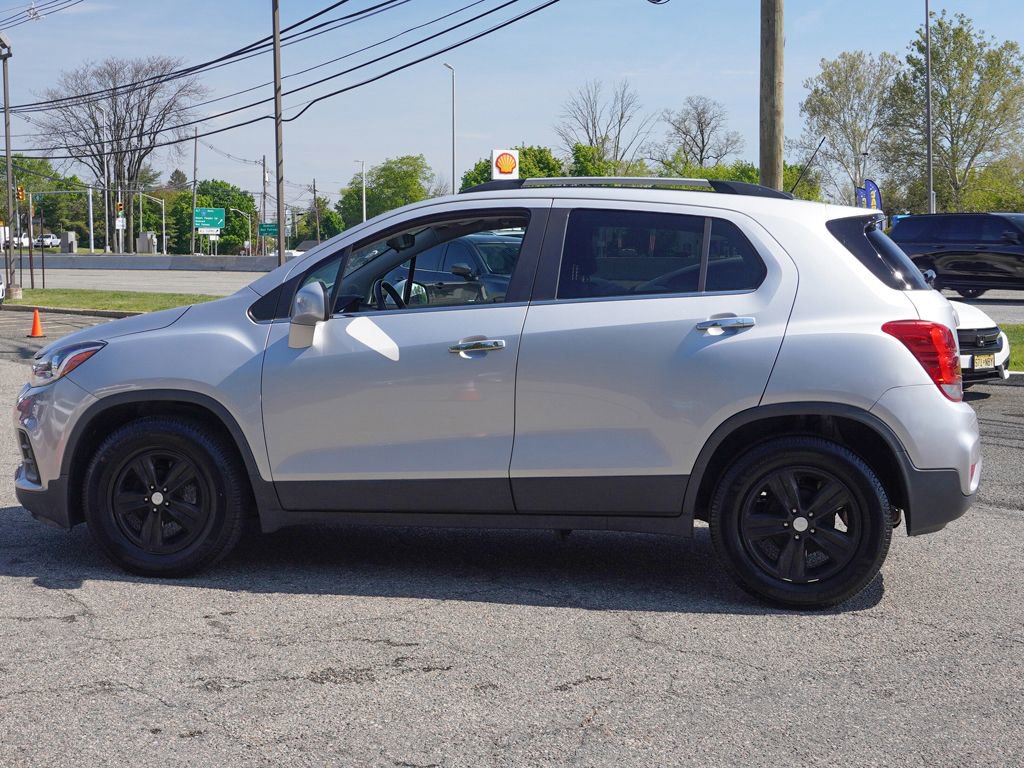 Used 2017 Chevrolet Trax LT w/ Sun & Sound Package FWD image 14