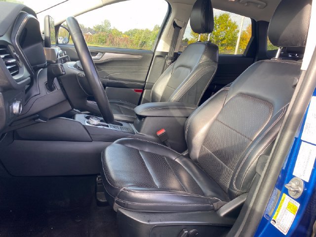 Used 2022 Ford Escape Titanium AWD/4WD image 16