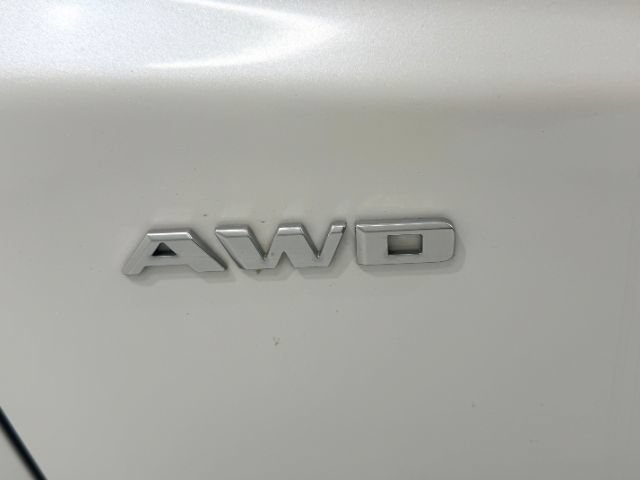 Used 2018 Cadillac XT5 Luxury AWD/4WD image 17