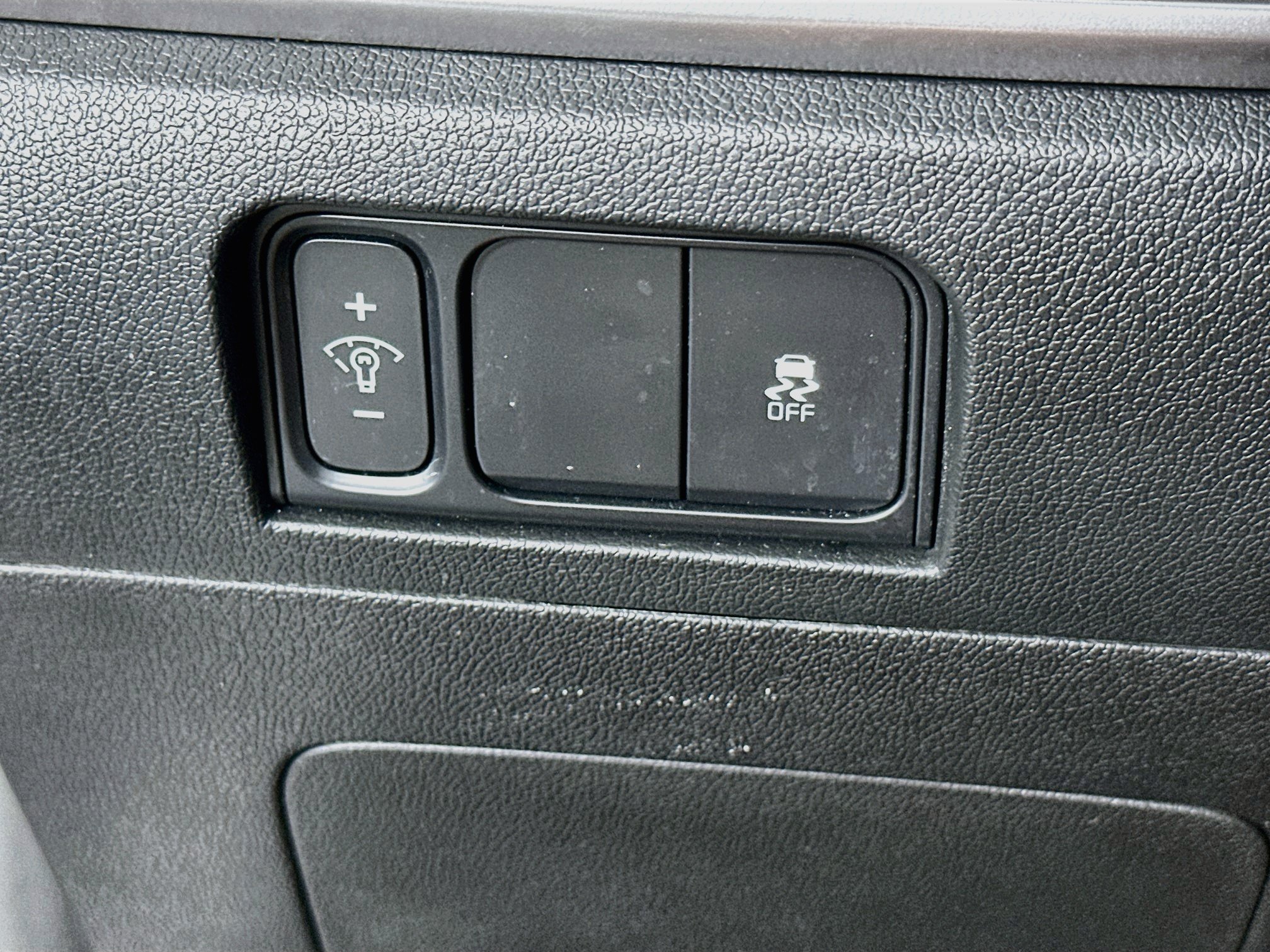 Used 2025 Kia Sorento S w/ Panoramic Sunroof Package FWD image 17