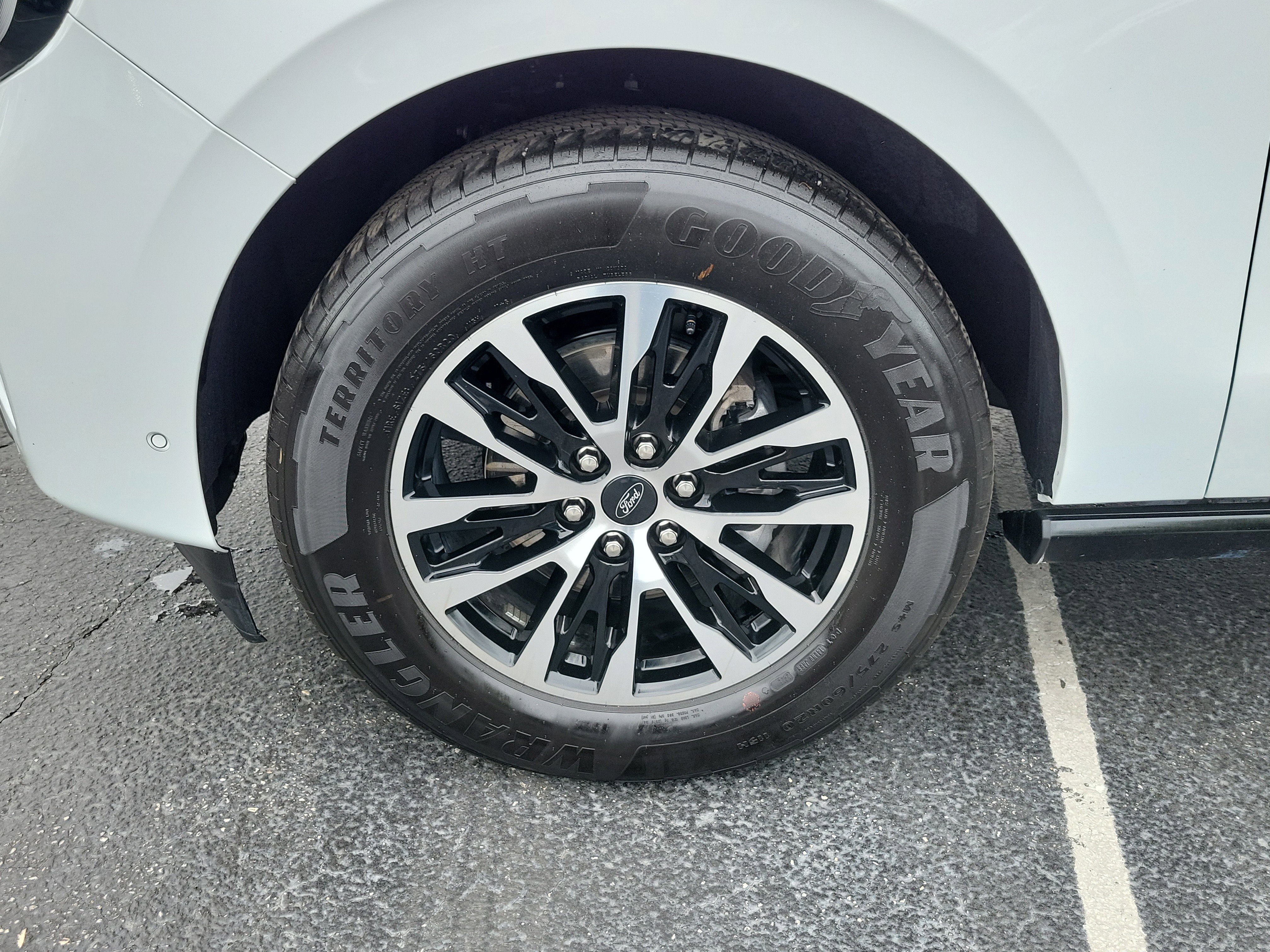 Certified 2025 Ford Expedition Platinum image 5