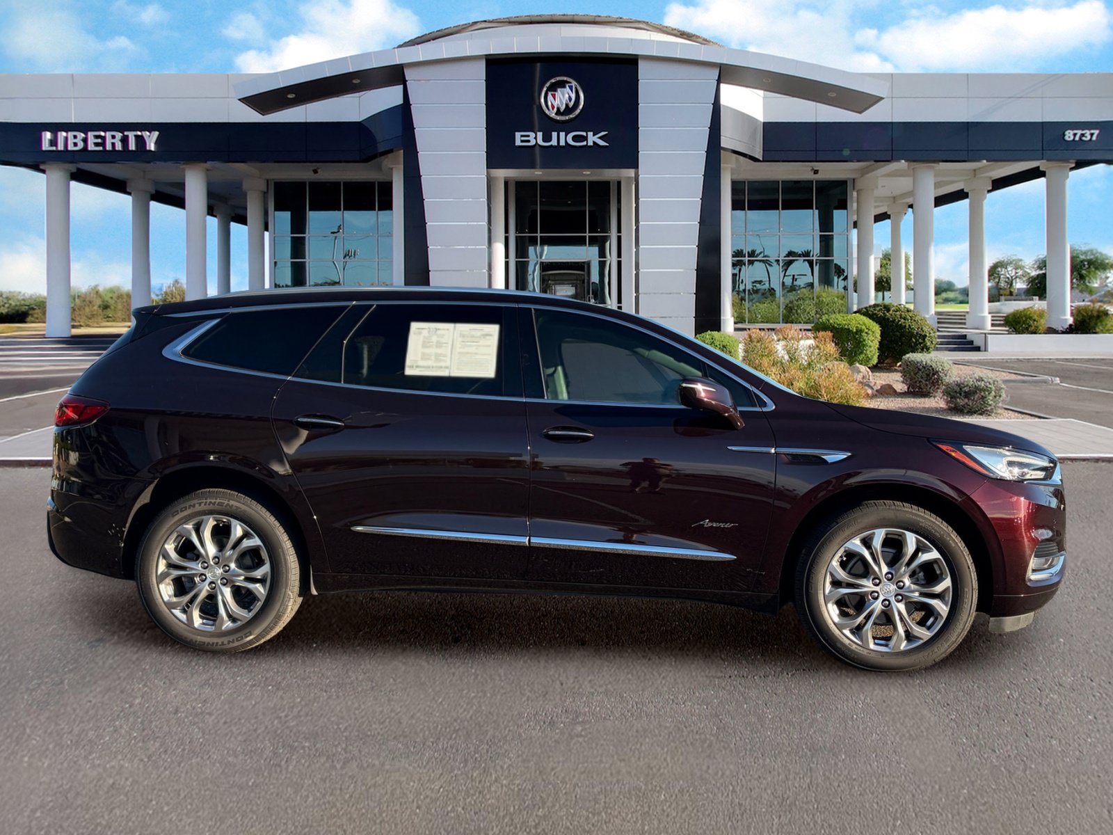 Used 2021 Buick Enclave Avenir w/ Avenir Technology Package FWD image 2