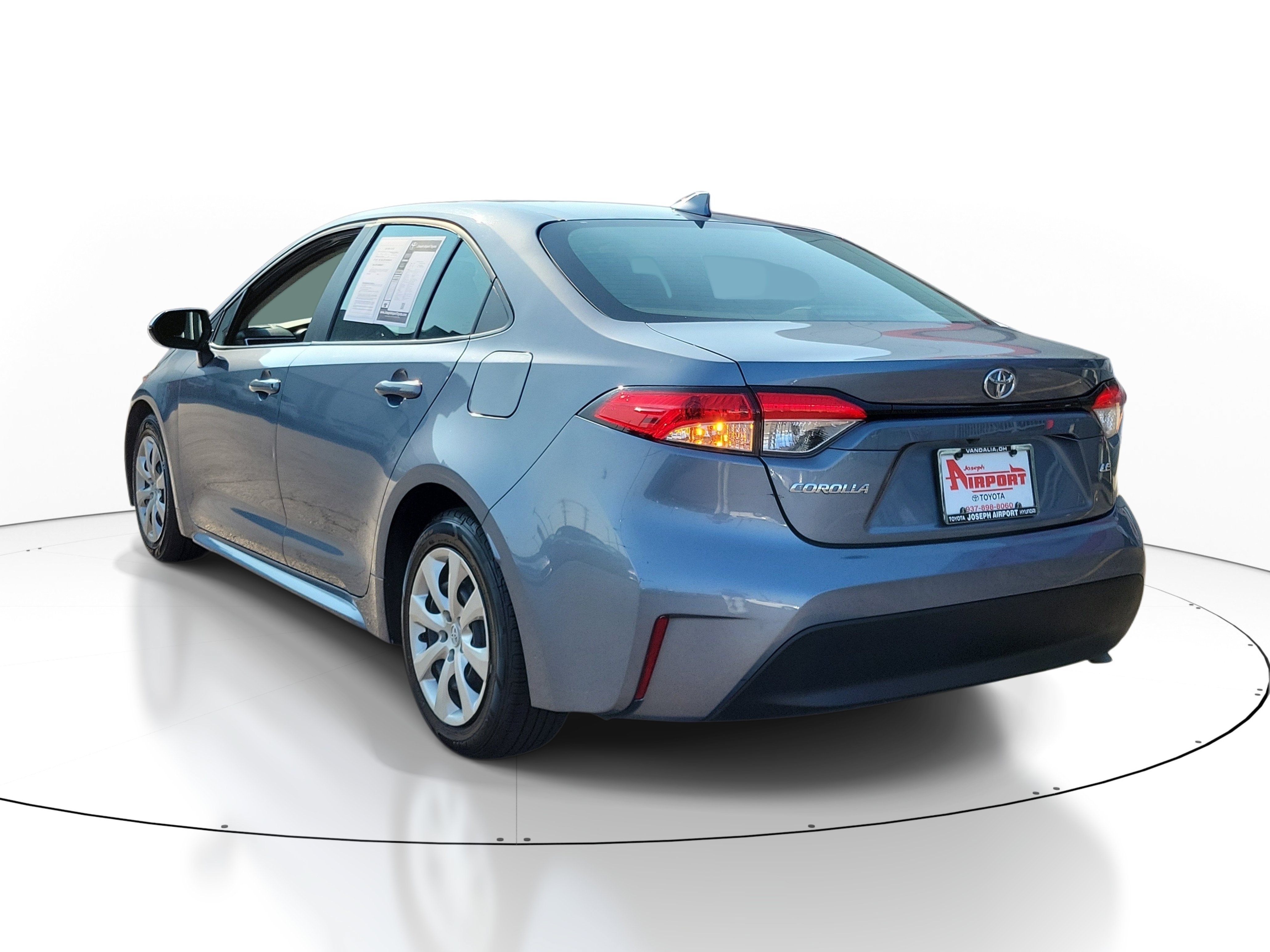 Used 2024 Toyota Corolla LE FWD image 3